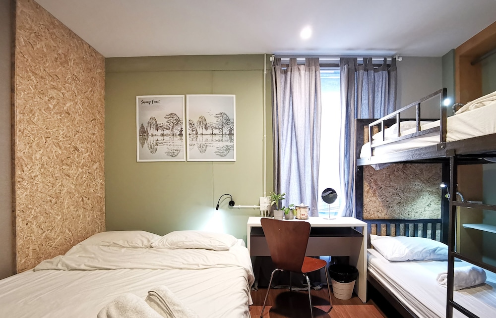 Foresttel Bkk - Hostel 24/50