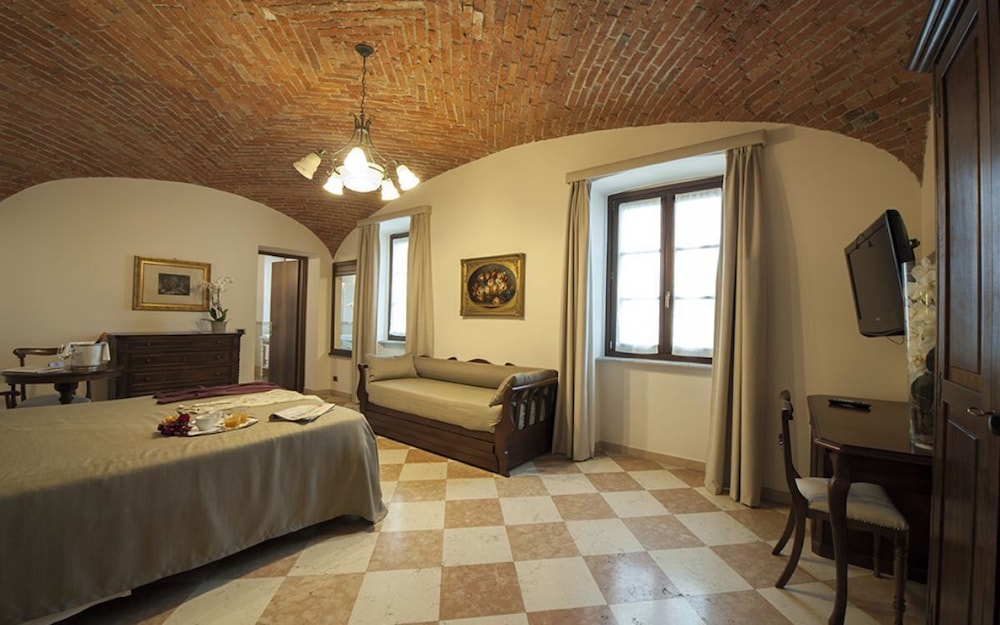 Albergo dell Agenzia 21/76