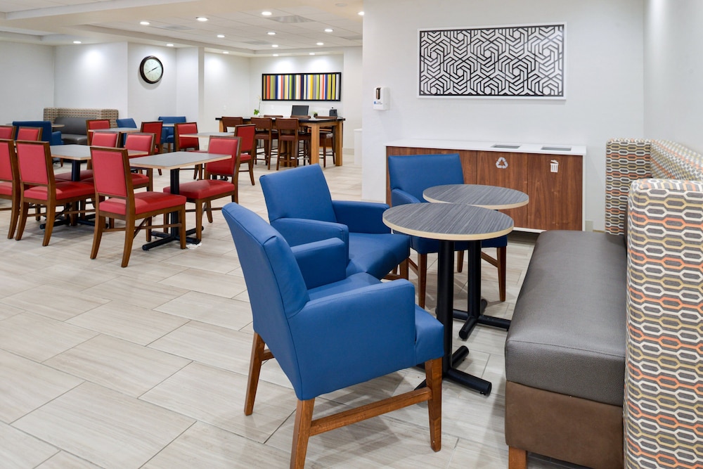 Holiday Inn Express Lodi 47/58
