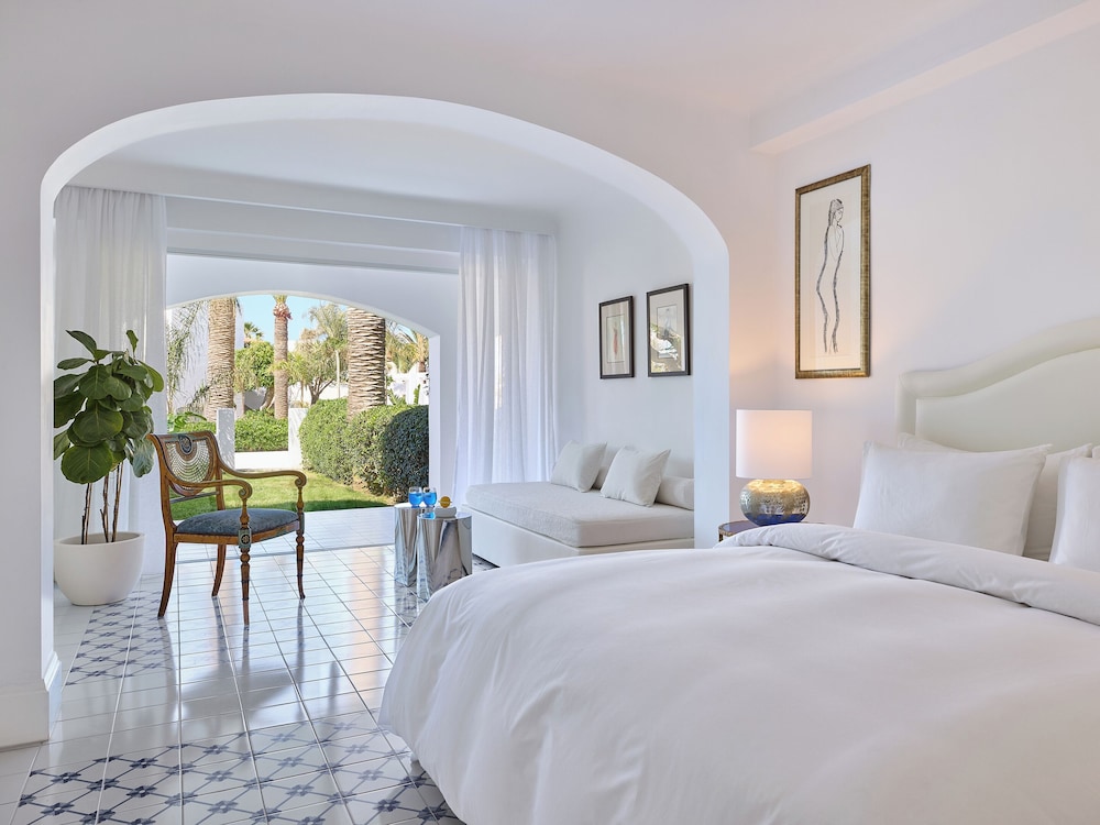 Garden, Junior Suite, King Bed, Private Garden, Sofa