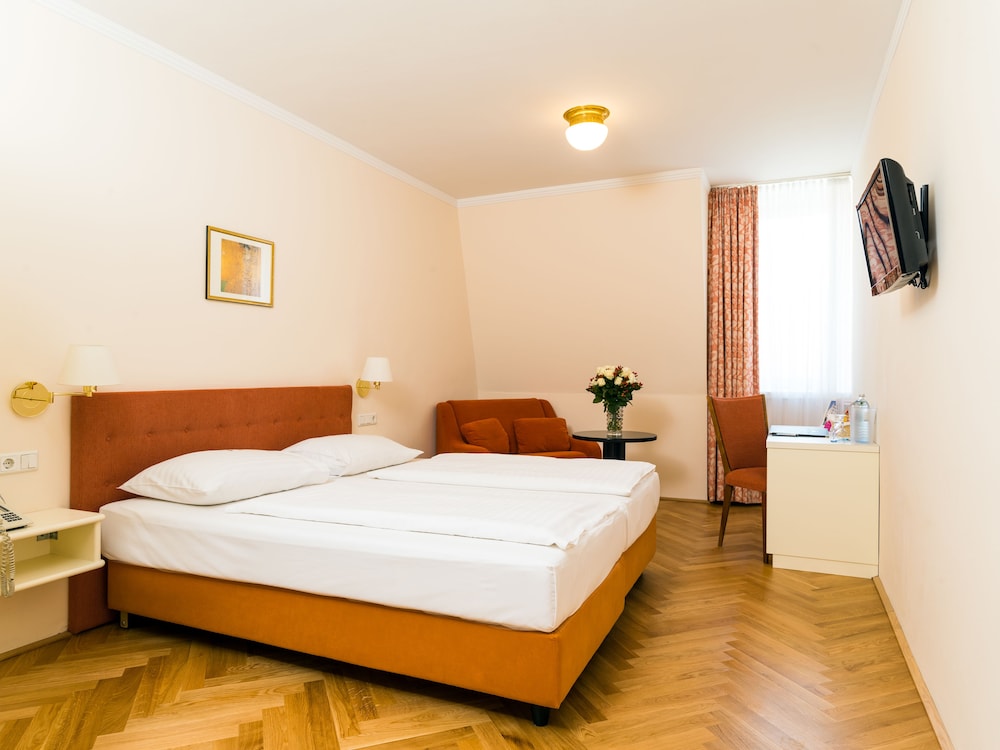 Johann Strauss Hotel 13/52