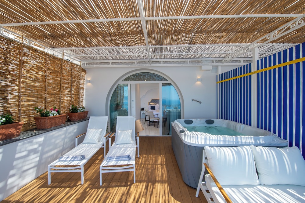 Hotel Tramonto d'Oro 42/71