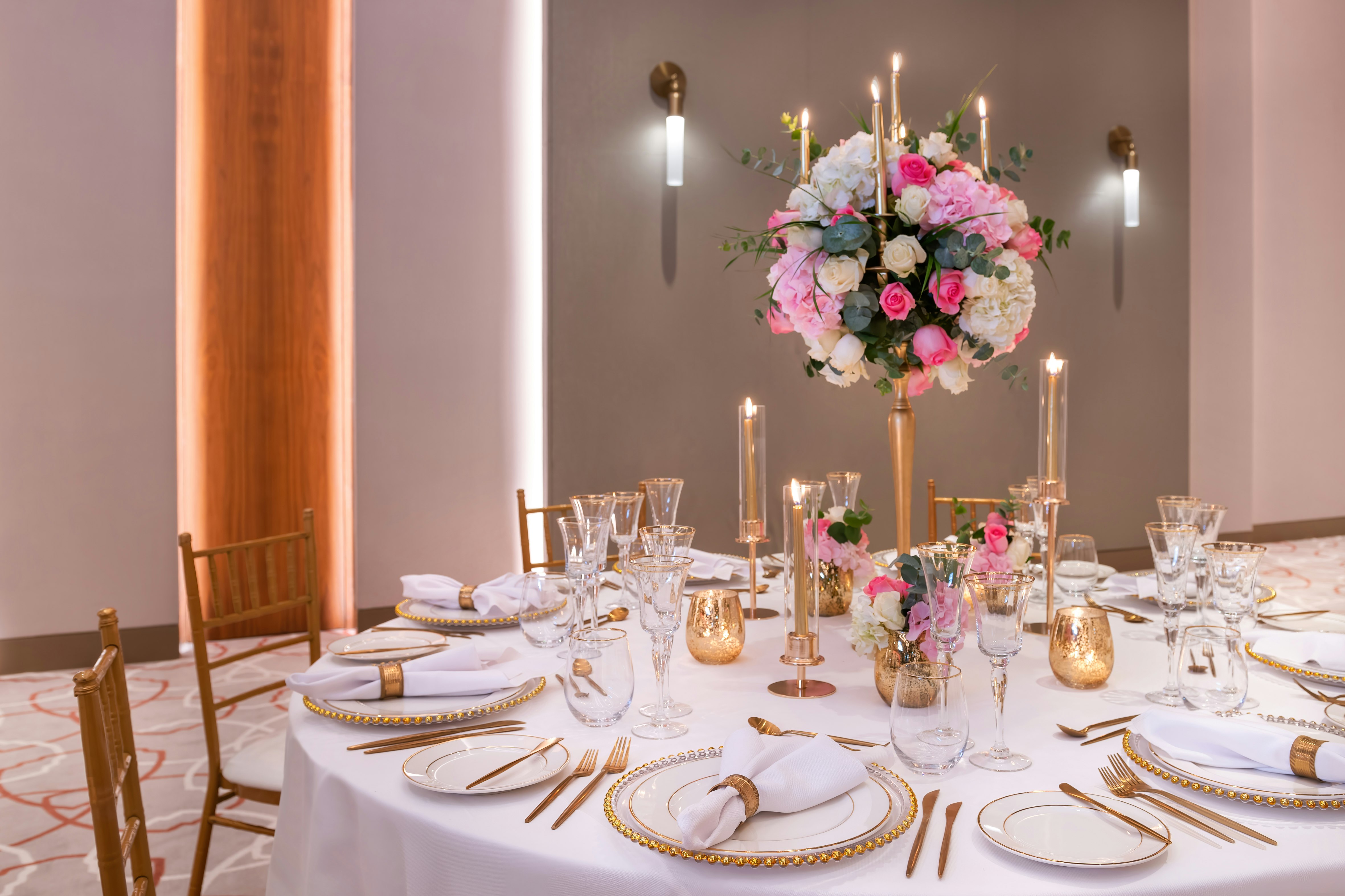 The WB Abu Dhabi, Curio Collection by Hilton 33/50
