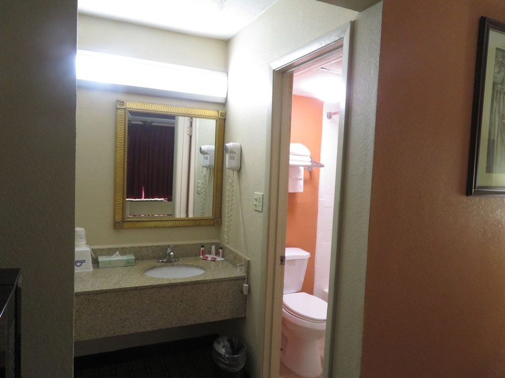 غرفة أساسية بسريرين مزدوجين، Days Inn By Wyndham Blytheville 5/6