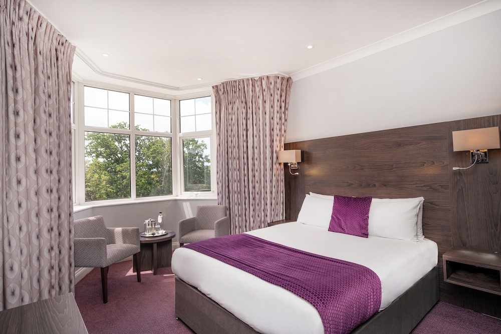 The Bromley Court Hotel 11/50