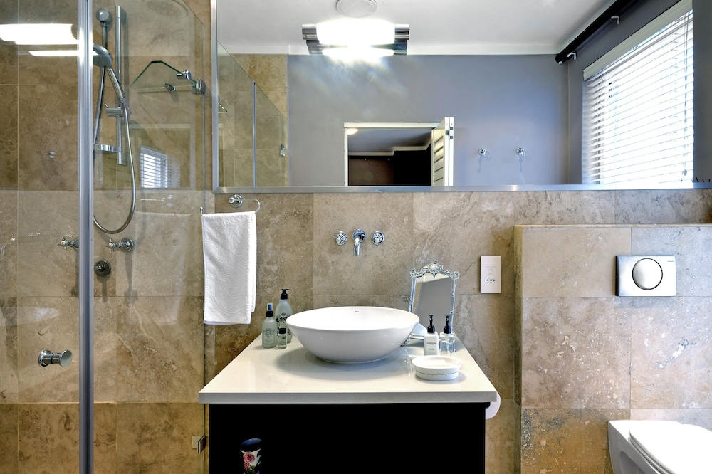 Le Petit Bijou Boutique Apartments 49/50