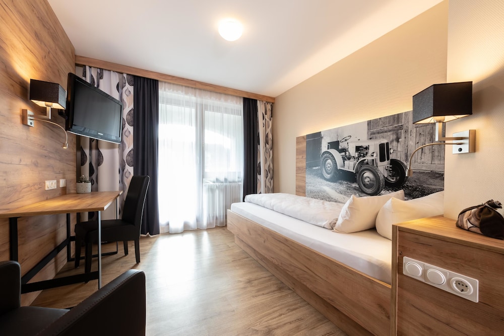Plus, Comfort, Single, Single Bed, Balcony