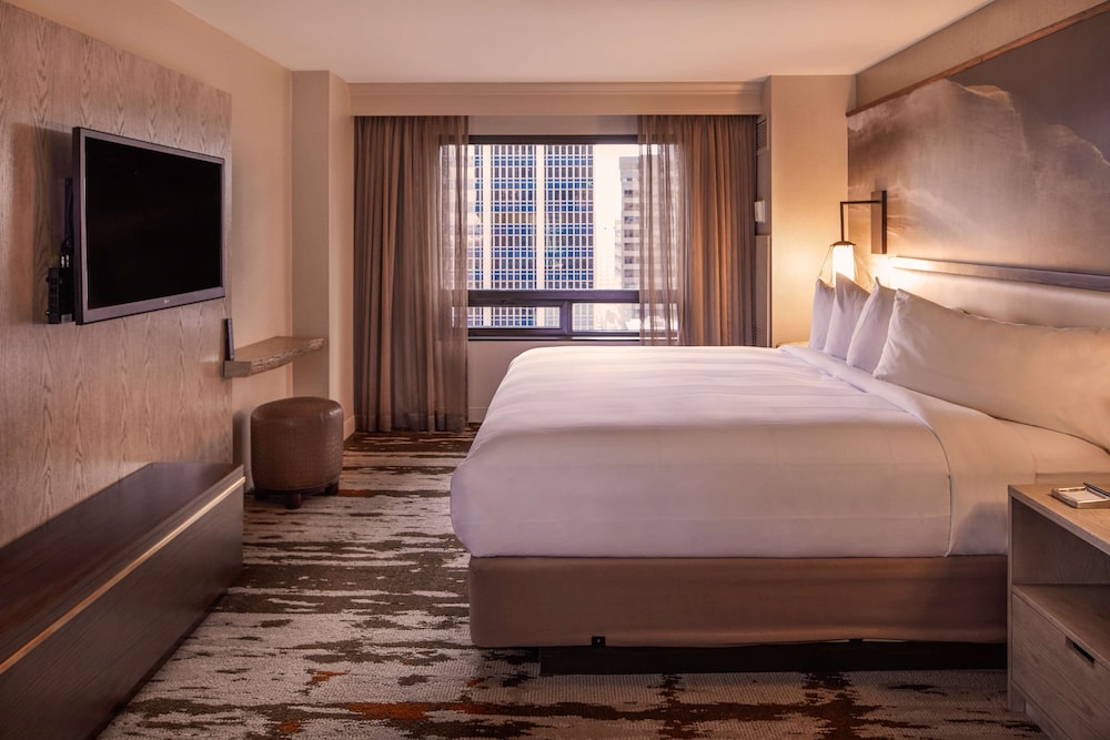 1 BEDROOM, SUITE, ACCESSIBLE