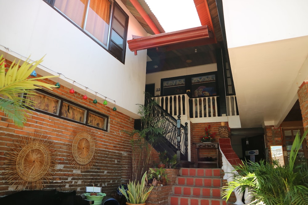 Isla Bonita Beach Resort 5/67
