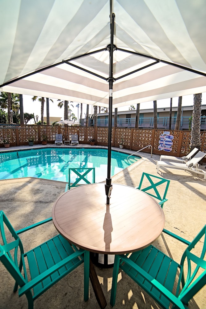 Ocean Villa Inn 50/66