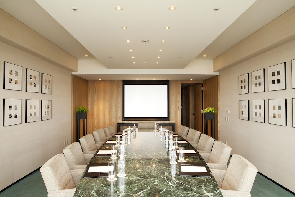 Park Hyatt Tokyo 53/64