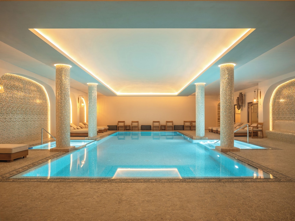 Vila Ebel Hotel, Pool & Spa 25/48