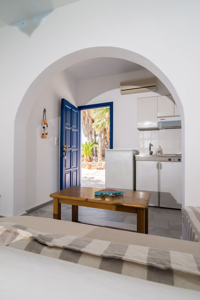 Antonina Hotel Apartments 4/50