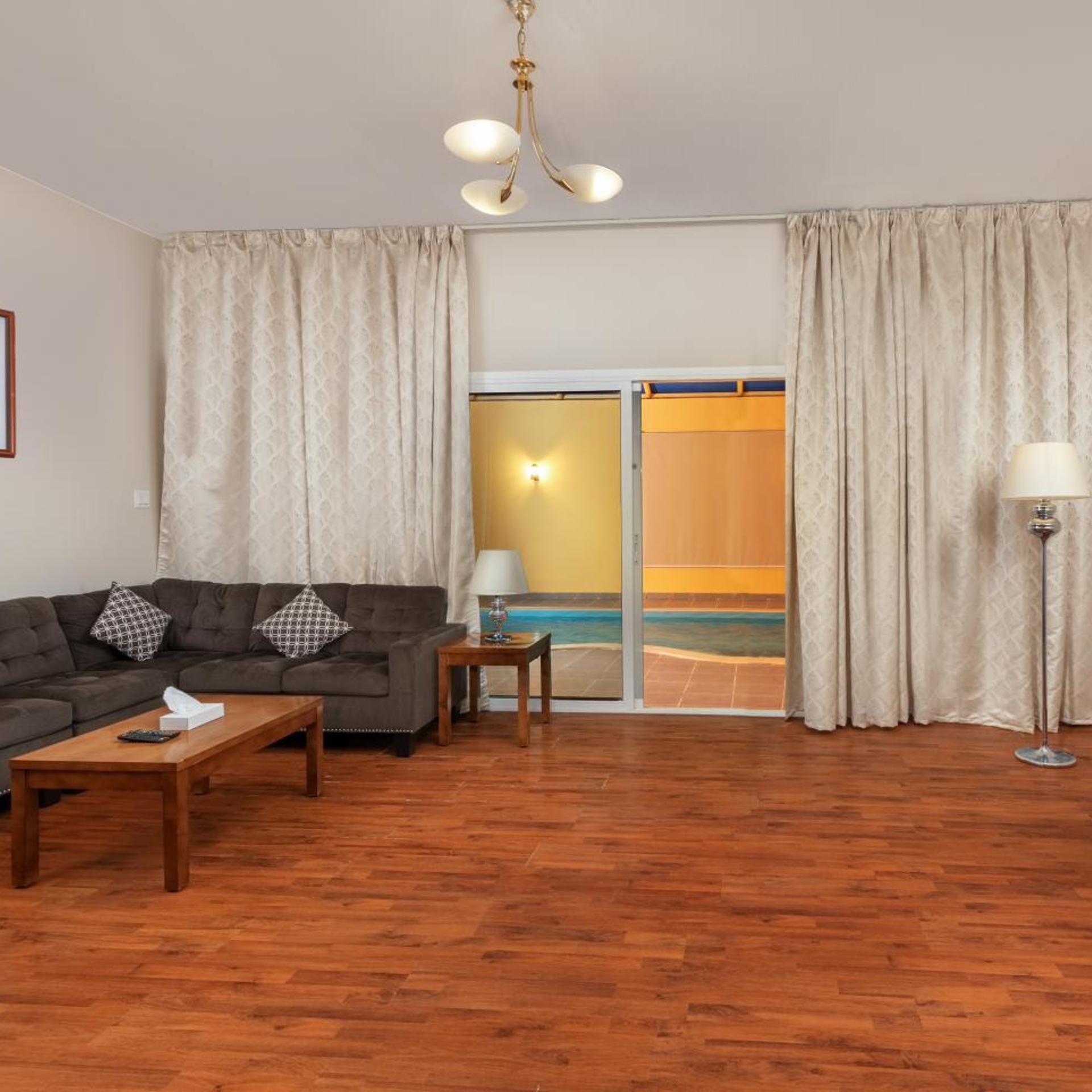 فندق المطار(Airport Hotel) 36/47