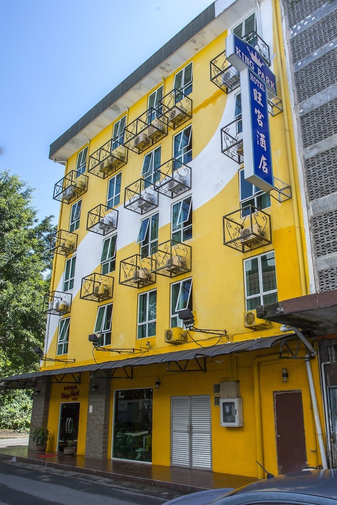 OYO 44037 King Park Hotel in LAHAD DATU