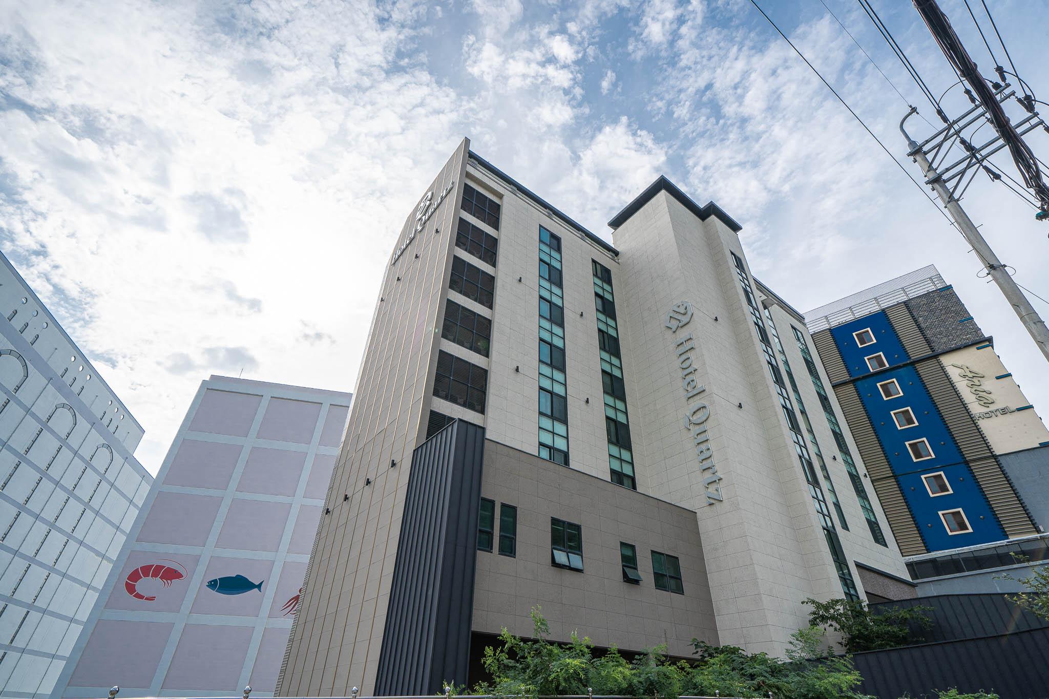 Hotel Quatz 4/80