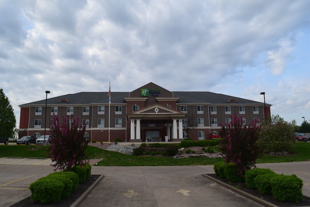 Holiday Inn Express Hotel Suites Sparta 1/49