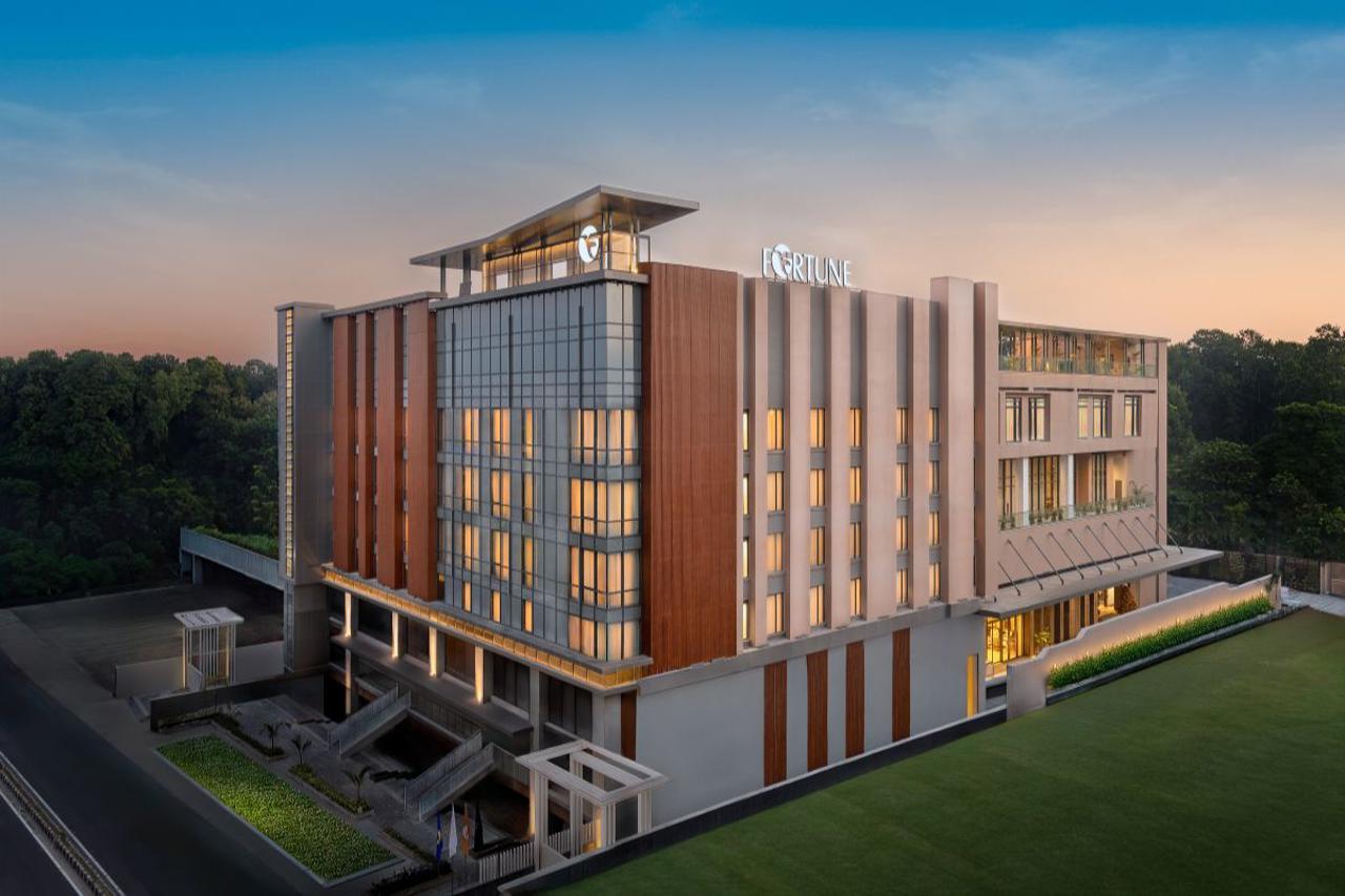Fortune Select Siliguri - Member ITC Hotels Group 1/24