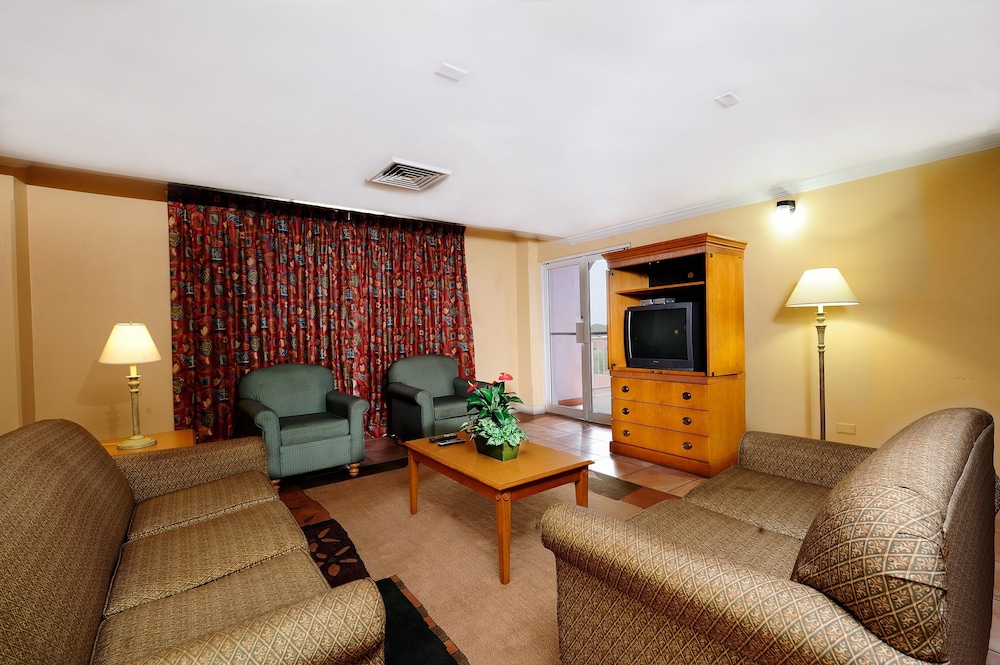 HERITAGE HOTEL 29/46