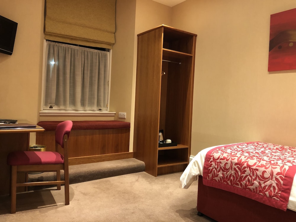 Laichmoray Hotel 27/63