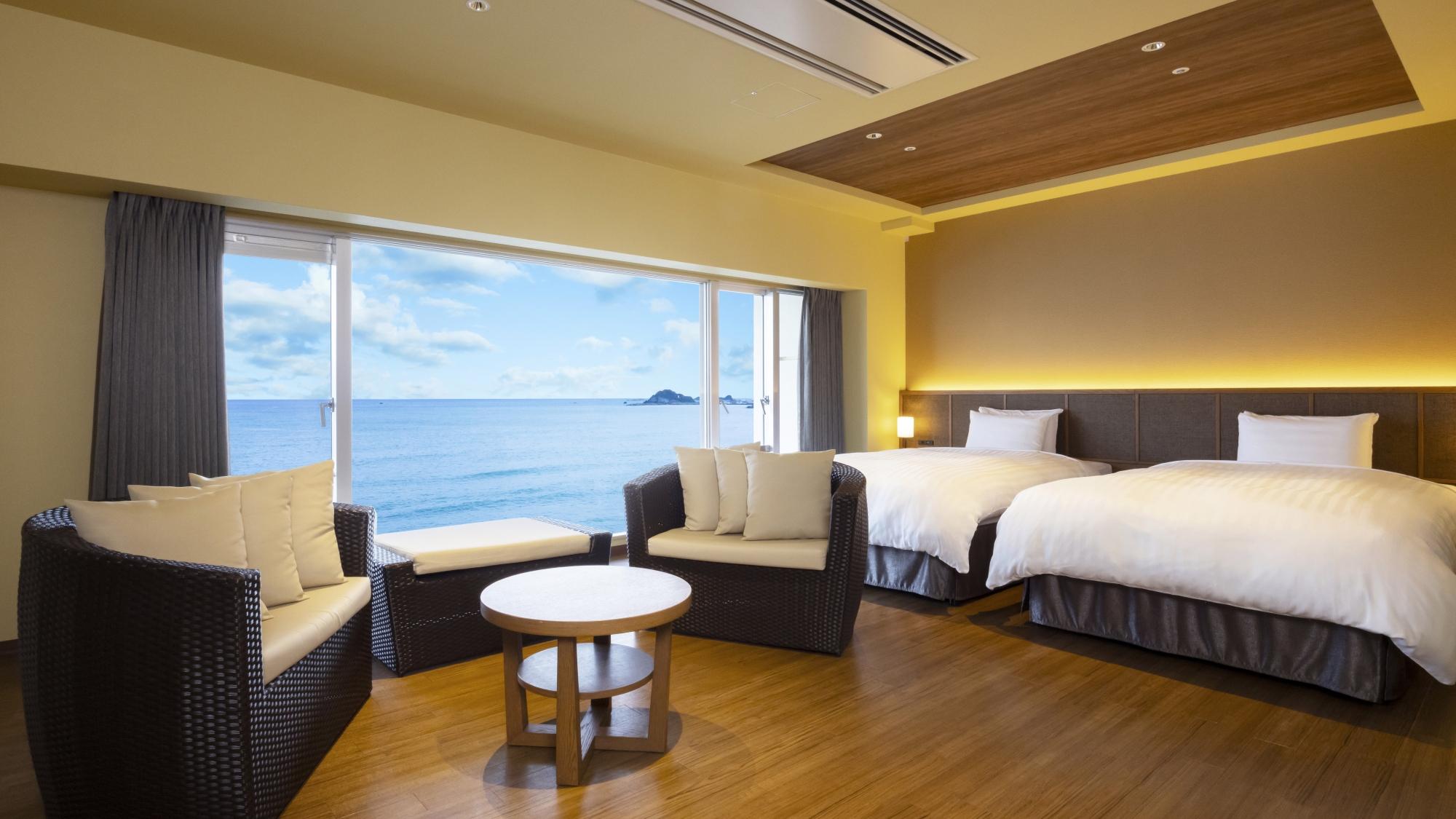 Premium, Twin Beds, Ocean Front, Bathtub, Large