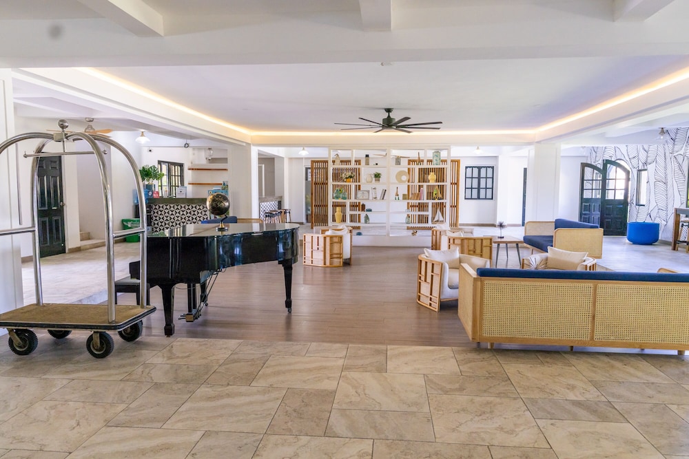 Lobby at Travellers Beach Resort, NEGRIL