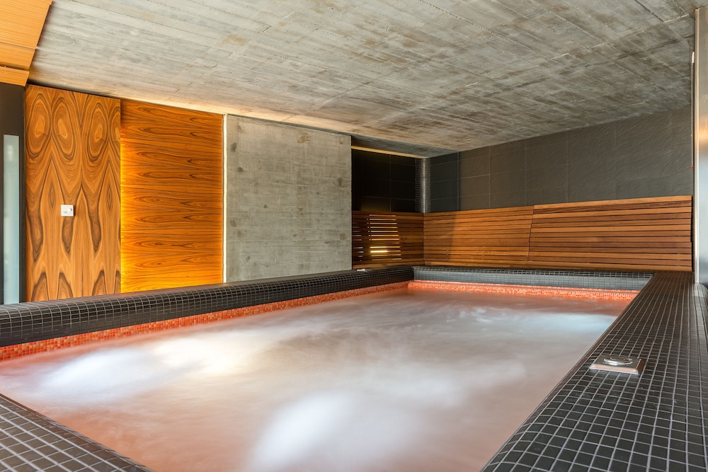 Duparc Contemporary Suites 33/73