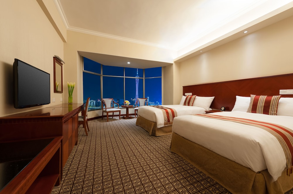 Superior, King Bed, City Tower View