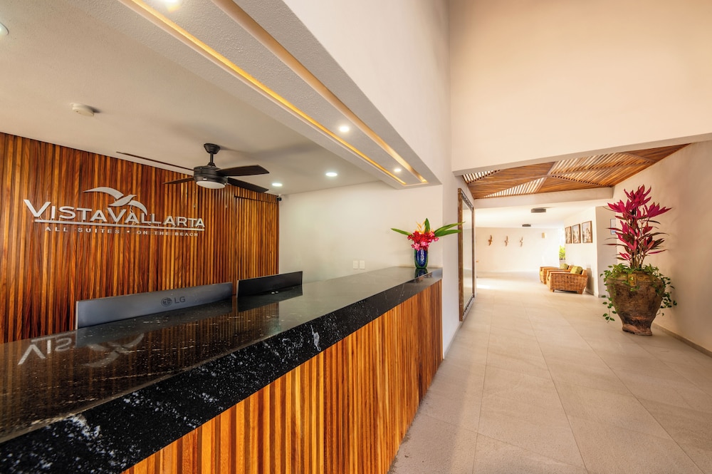 Vista Vallarta All Suites on the Beach 14/75