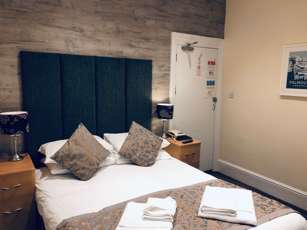 Membly Hall Hotel 7/35