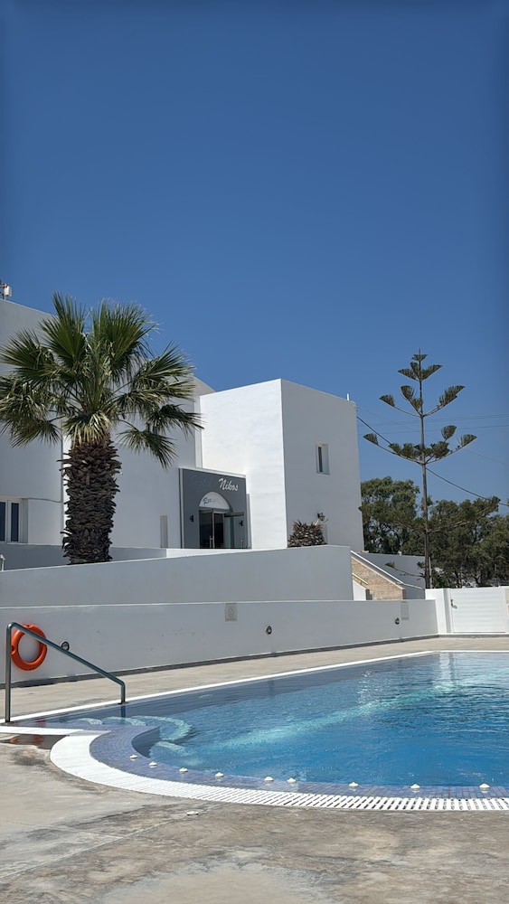 Nikos Hotel 44/46