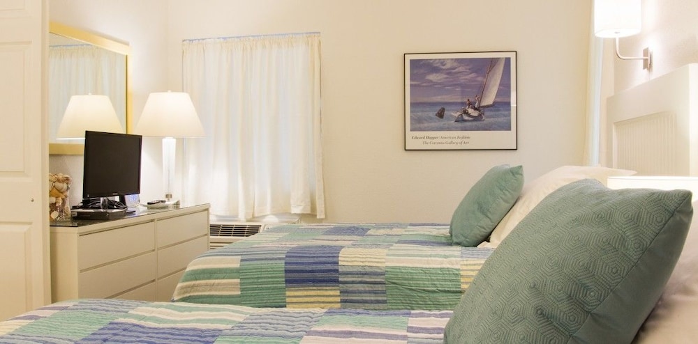 Beachcomber Resort 26/76