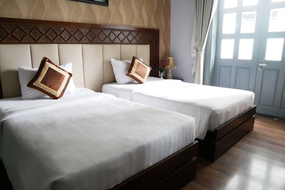 SUPERIOR, TWIN BEDS