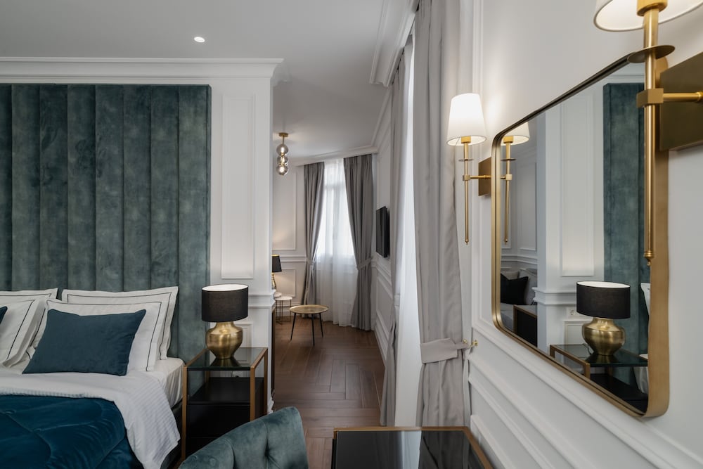 Praxitelous Luxury Suites 19/50