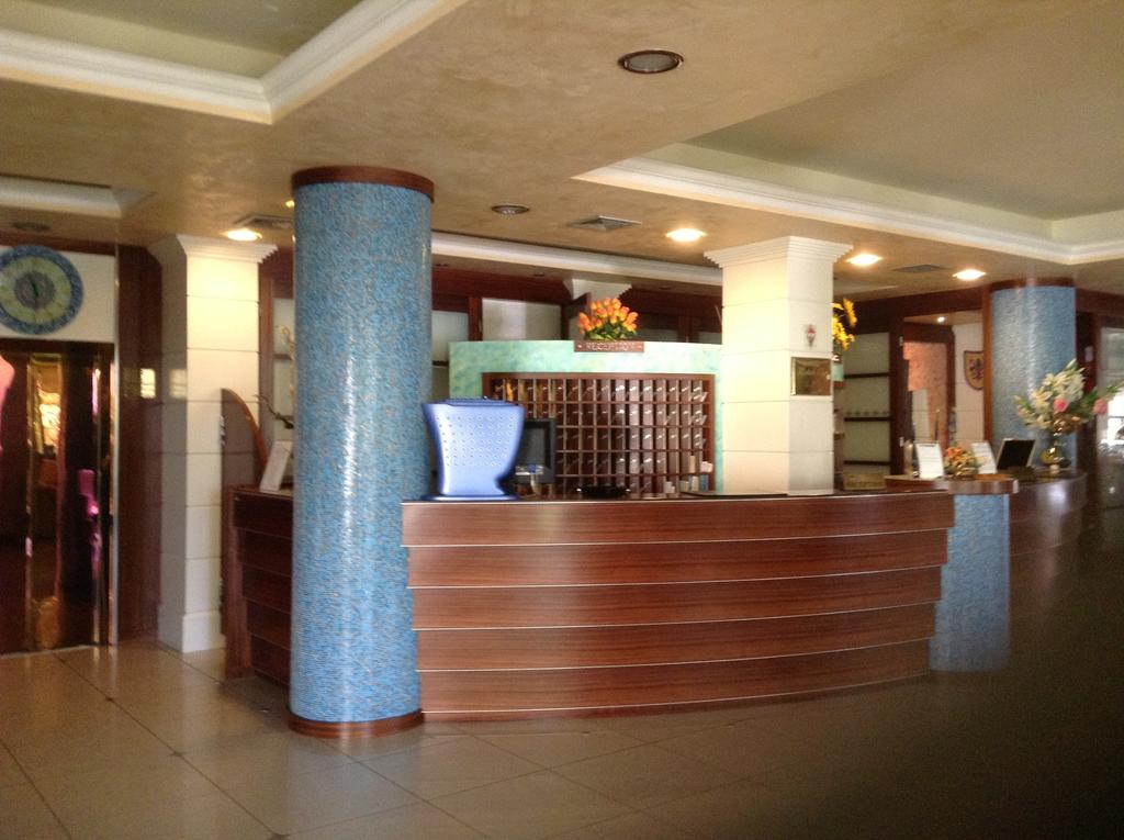 Hotel Eur 12/73
