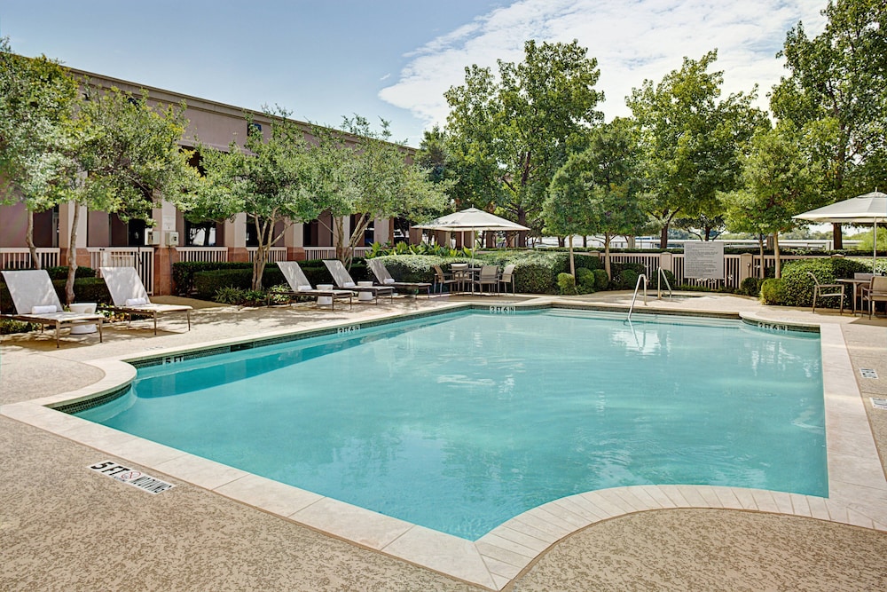 Marriott Suites Dallas Market Center 5/62