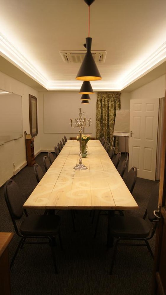 Cunningham Cottage Guest House 34/45