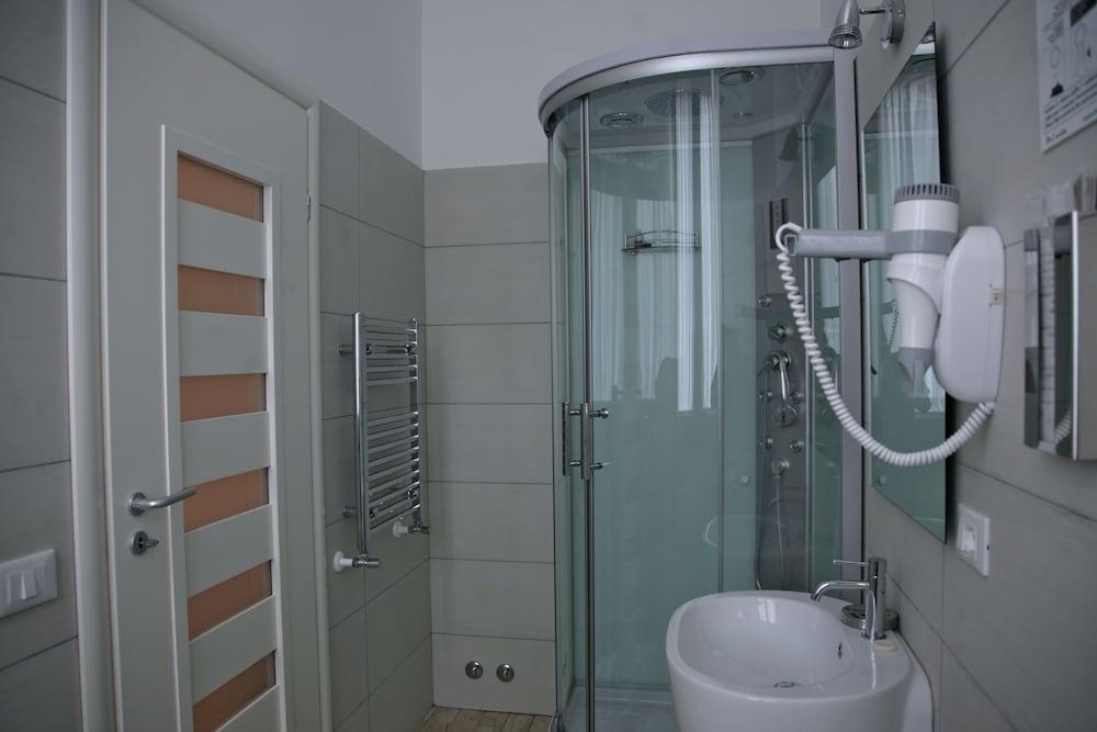Five Rooms Rome 58/63