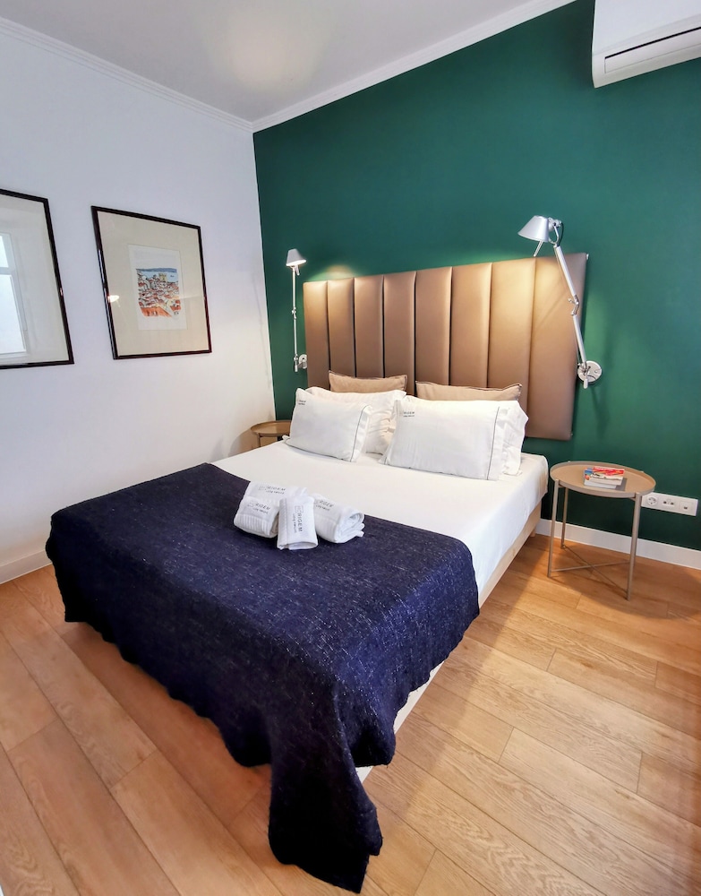 Dalma Flats 21/65