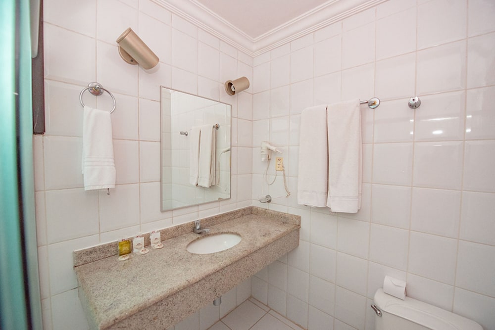 Hotel Carlton Plaza Sao Jose dos Campos 50/50