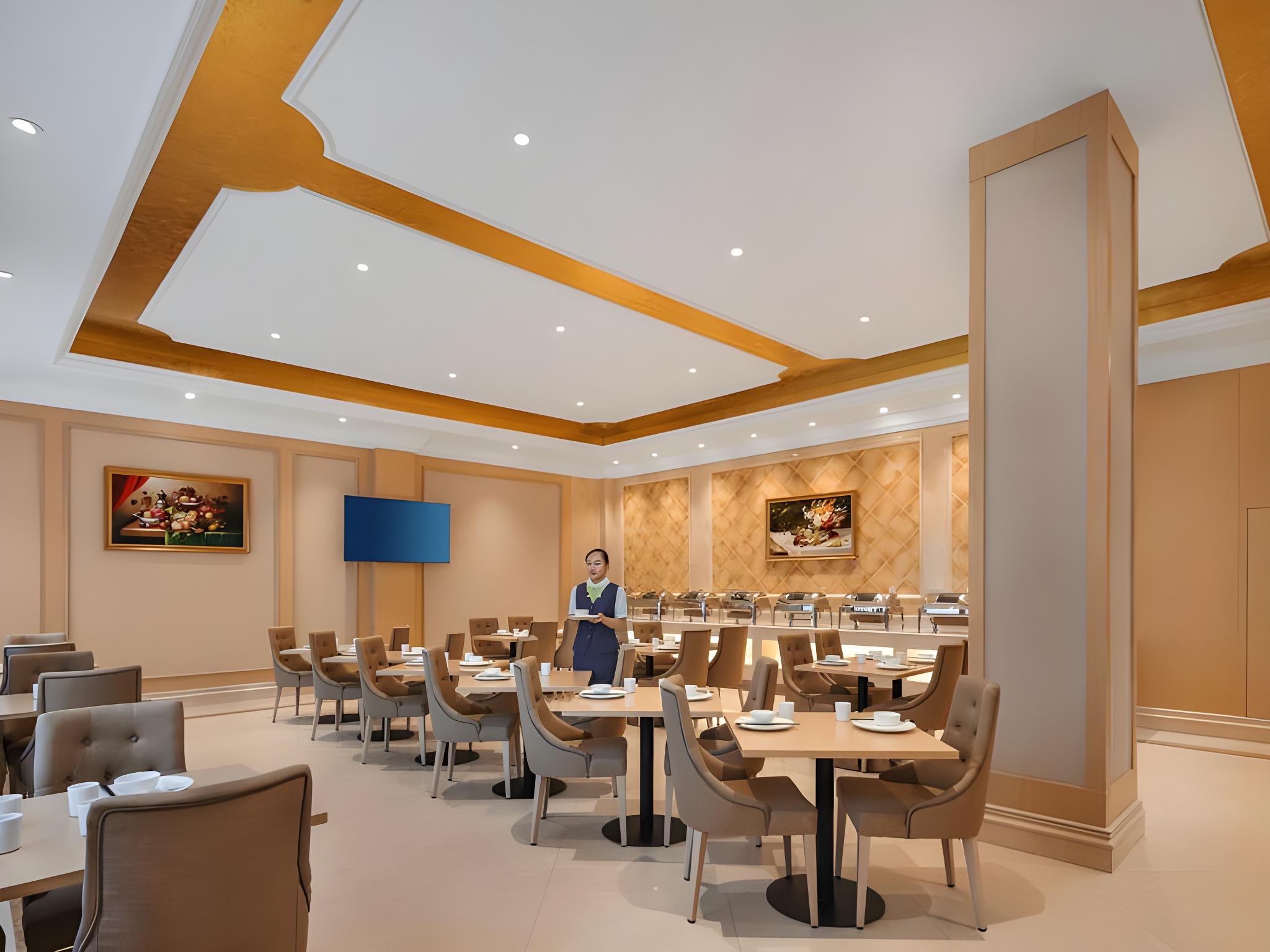 Vienna Hotel(Wanda store, Honggutan, Nanchang) 33/35