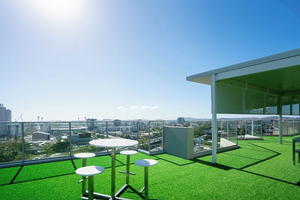 Hotel Diana South Brisbane 37/39