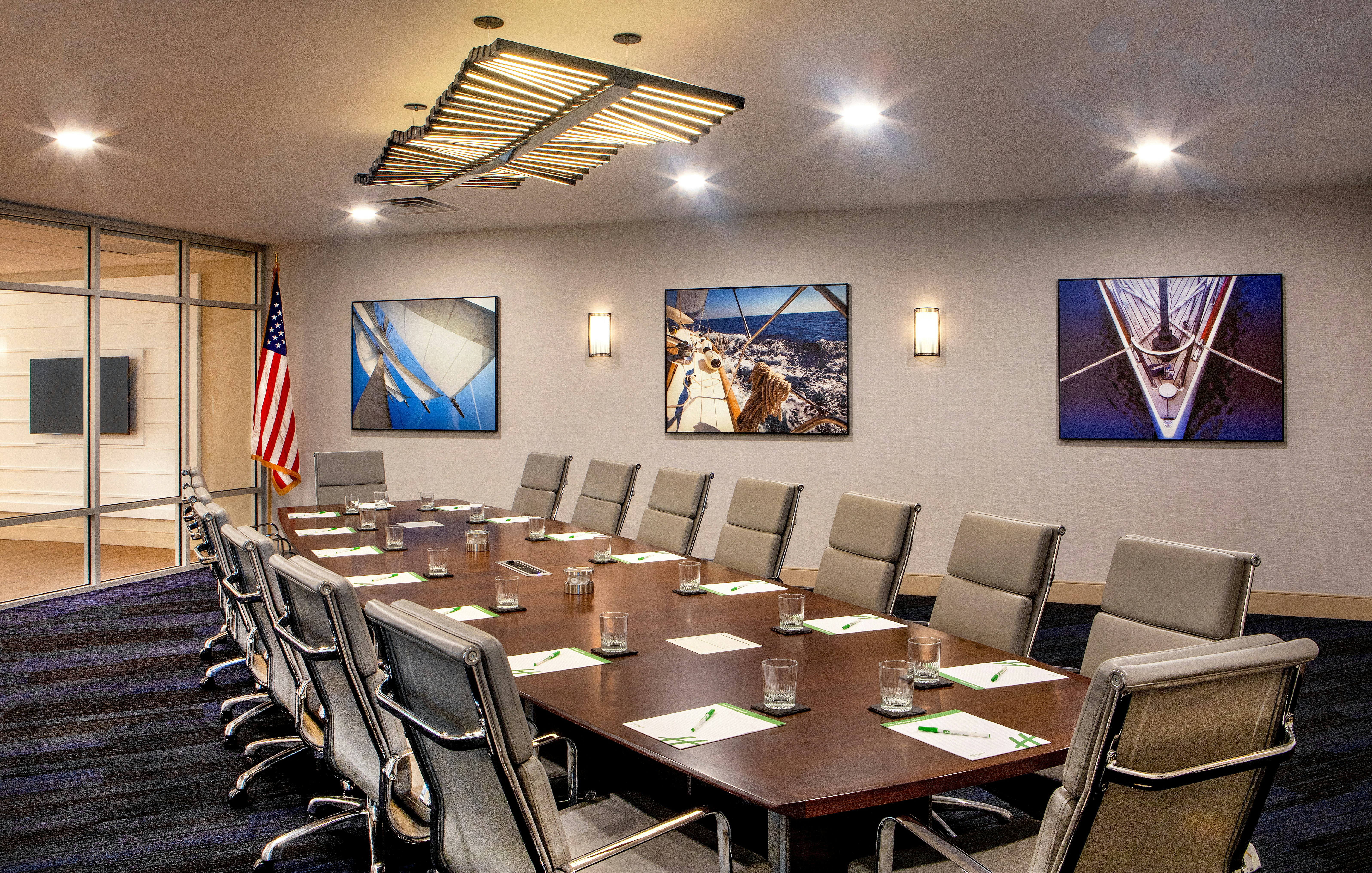 Holiday Inn Newport News - Hampton 22/24