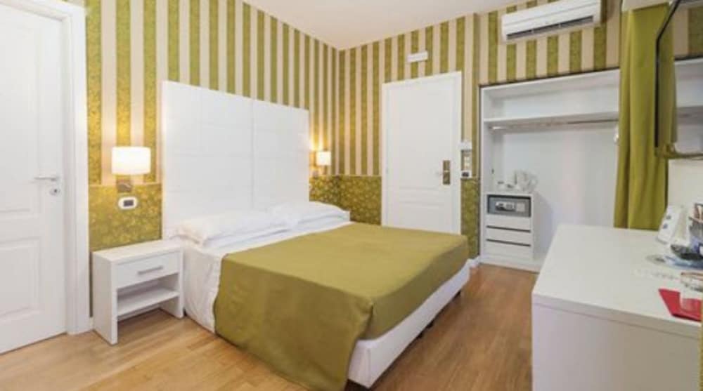 Trevi 41 Hotel 38/47