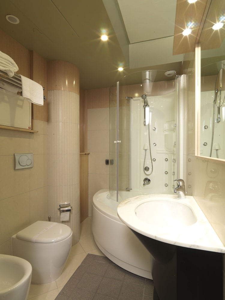 Empoli Hotel 41/42