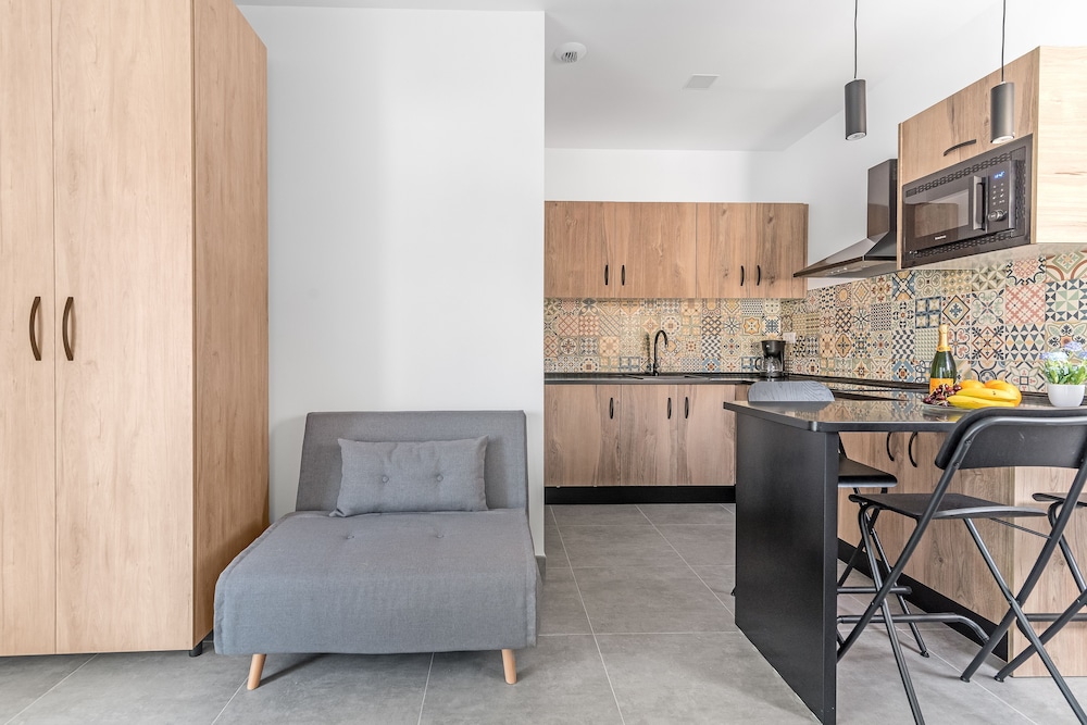 Open Sea Suites 32/47
