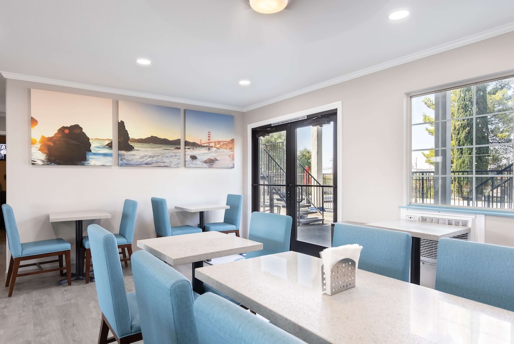 Days Inn By Wyndham Red Bluff 30/42