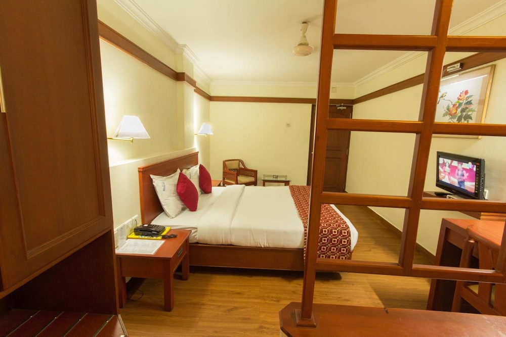 HOTEL AISWARYA 9/28