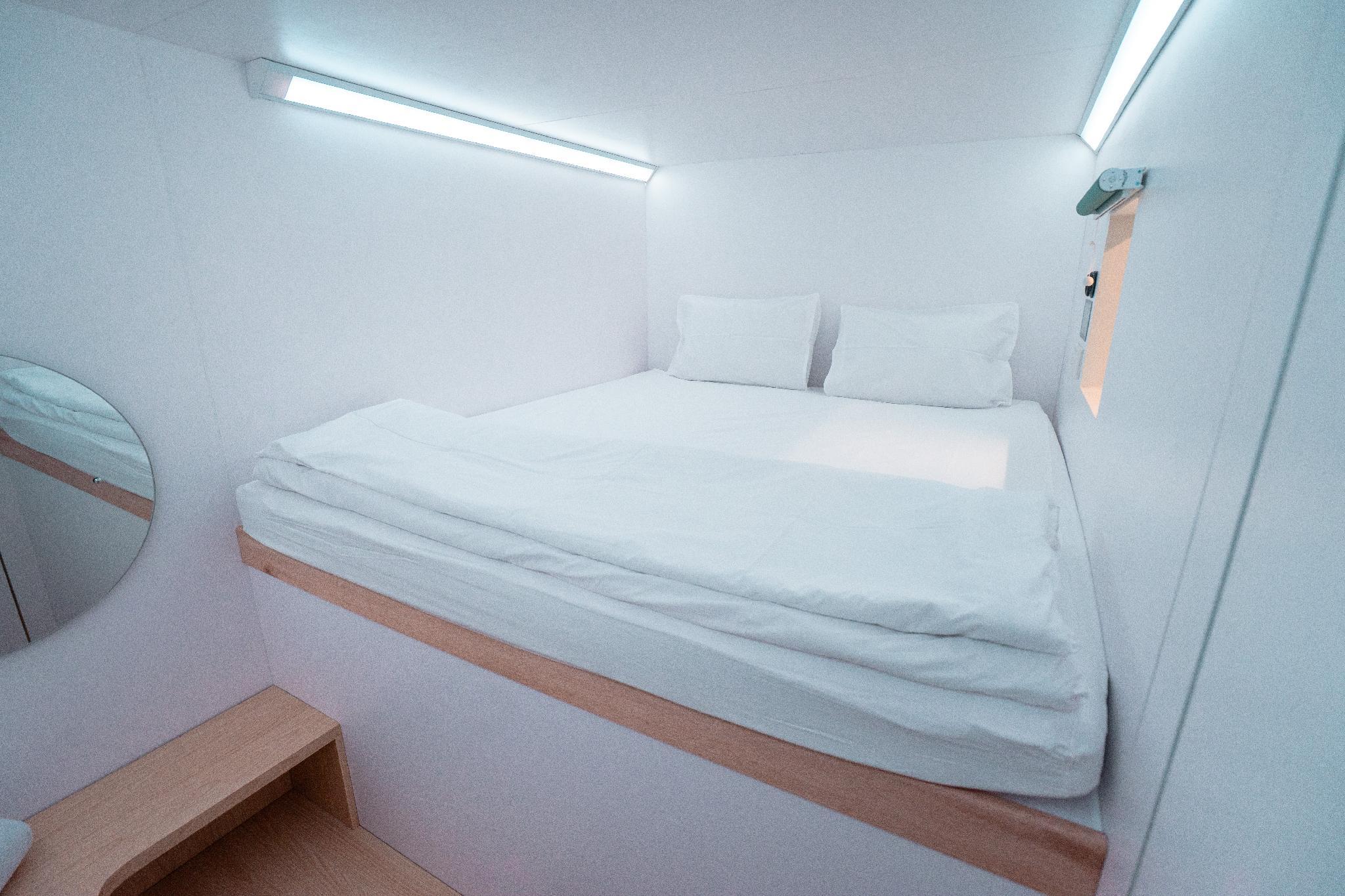 Sky, Double Bed