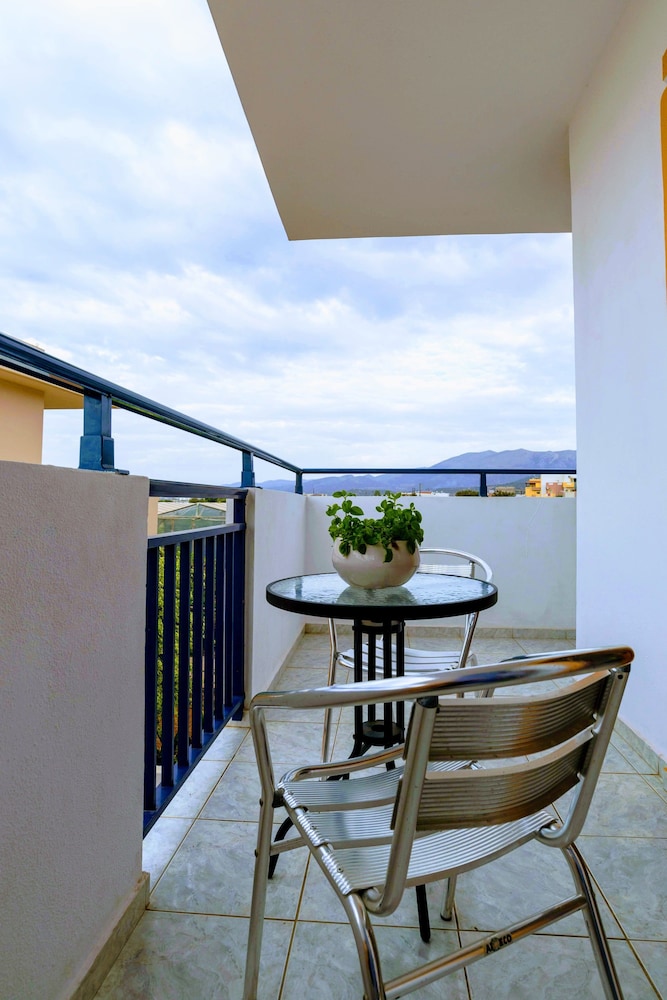 Eltina Apartments 14/36